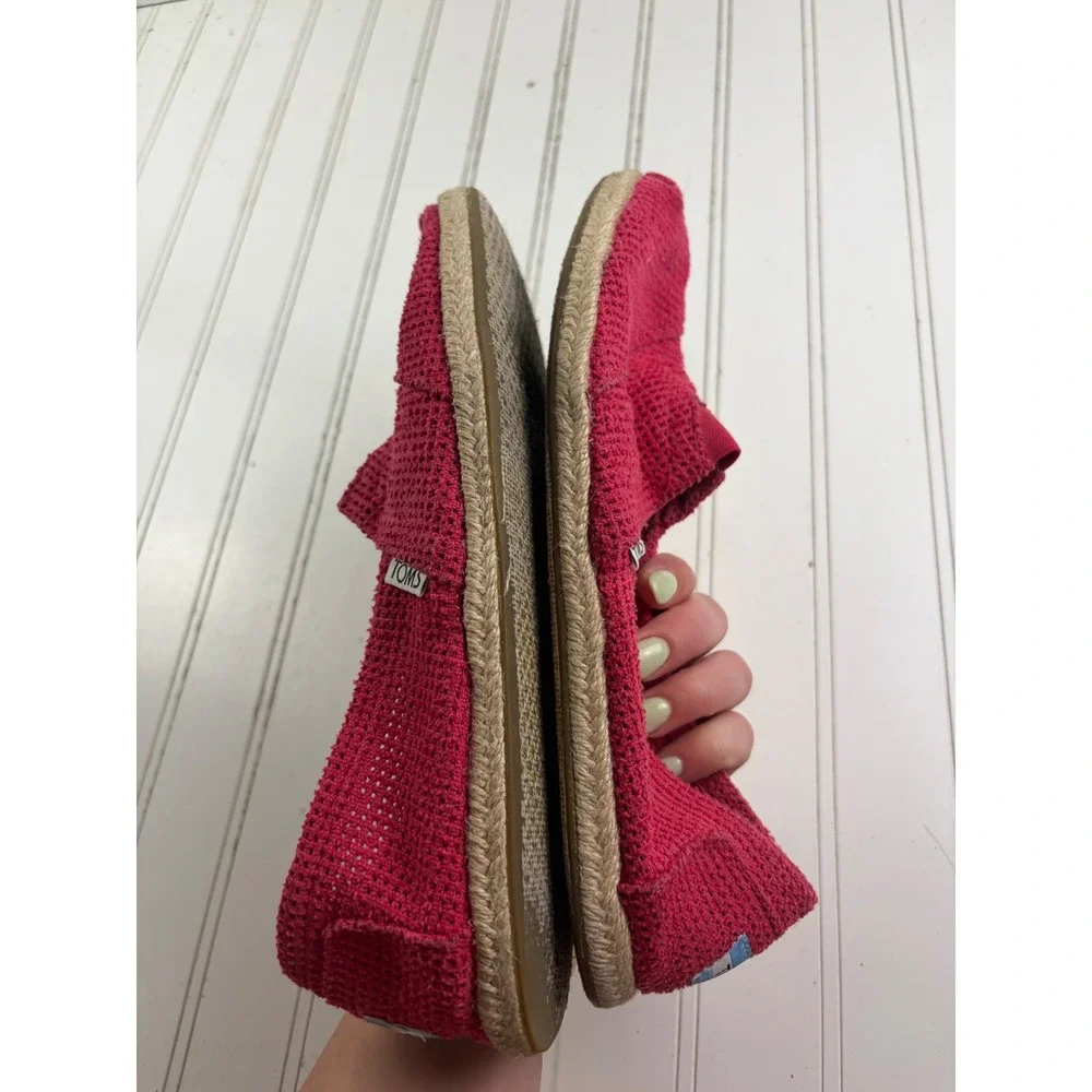 TOMS Fuschia Perforated Crochet Espadrille Slip On Flats Women's Size 8.5